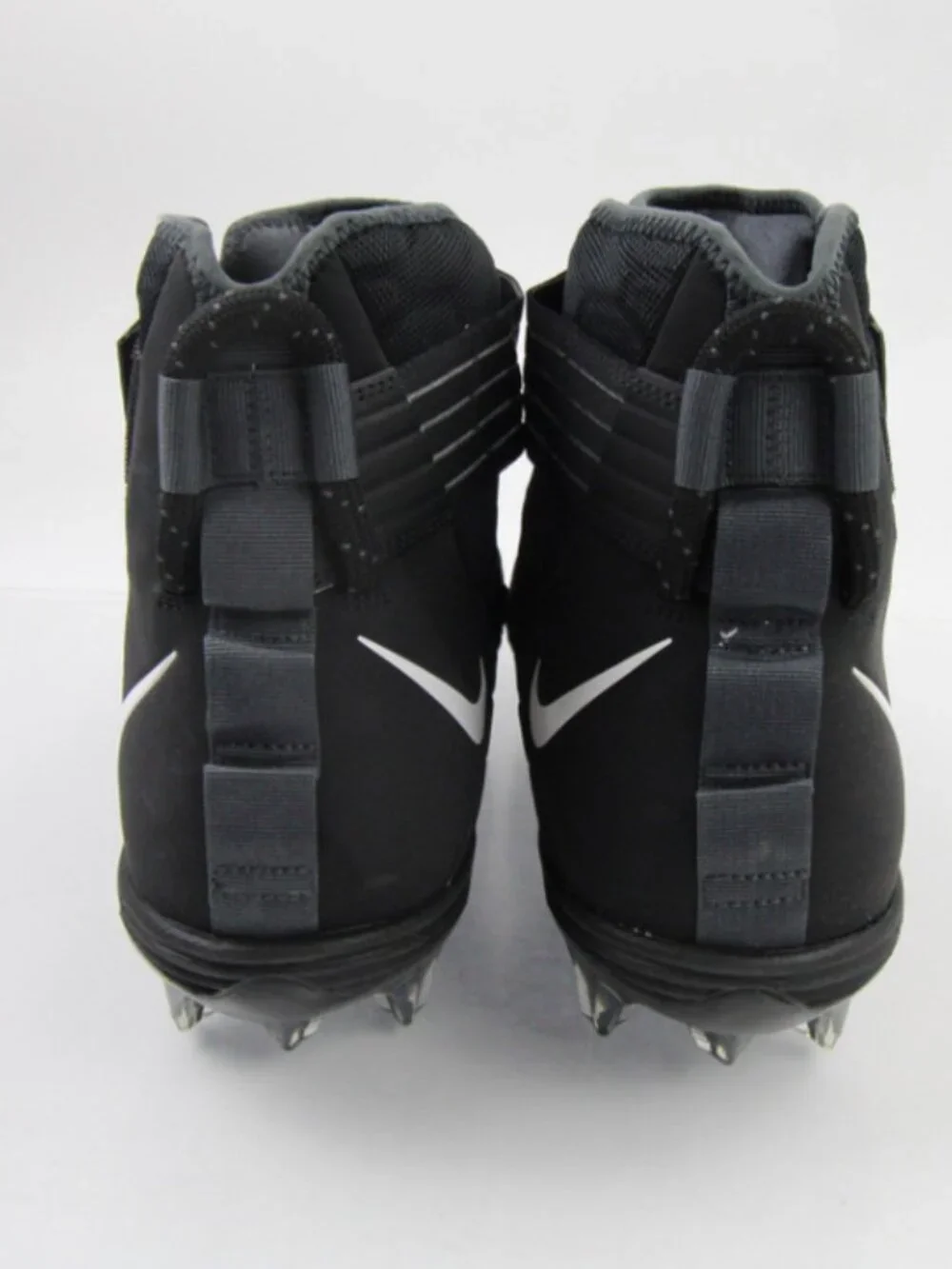 Men's Nike NWT Savage Force football cleats